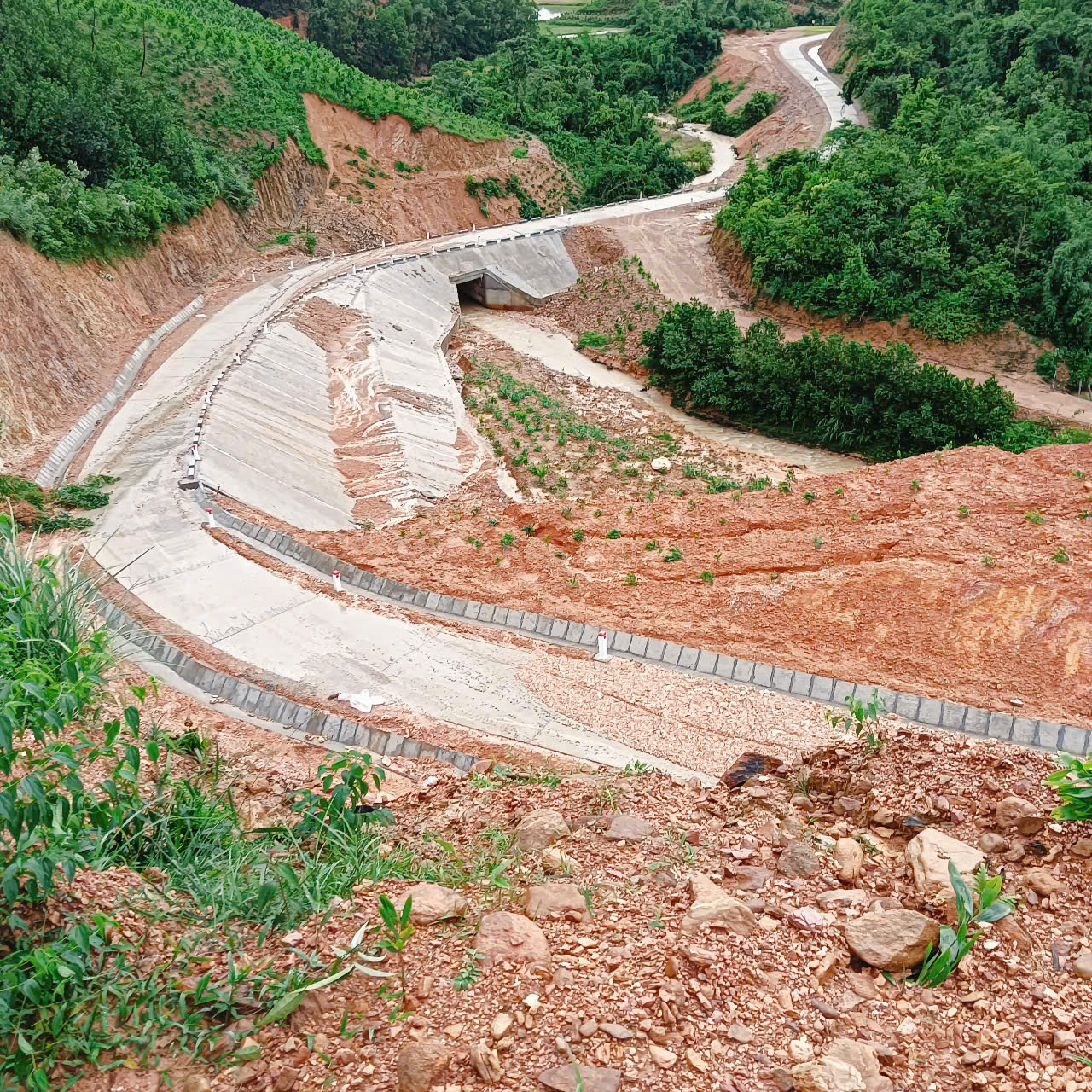 Anh-tin-bai